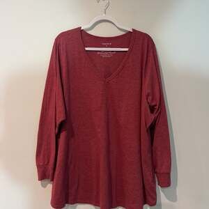 Torrid Jester Light Red Girlfriend V-Neck Long Sleeve Tee Plus Size 5